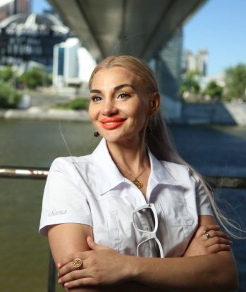 Огонь и лед в одном флаконе! Готова разжечь в тебе пламень страсти и почувствовать настоящее блаженство вместе. Звони, не пожалеешь! 2769, 34 года